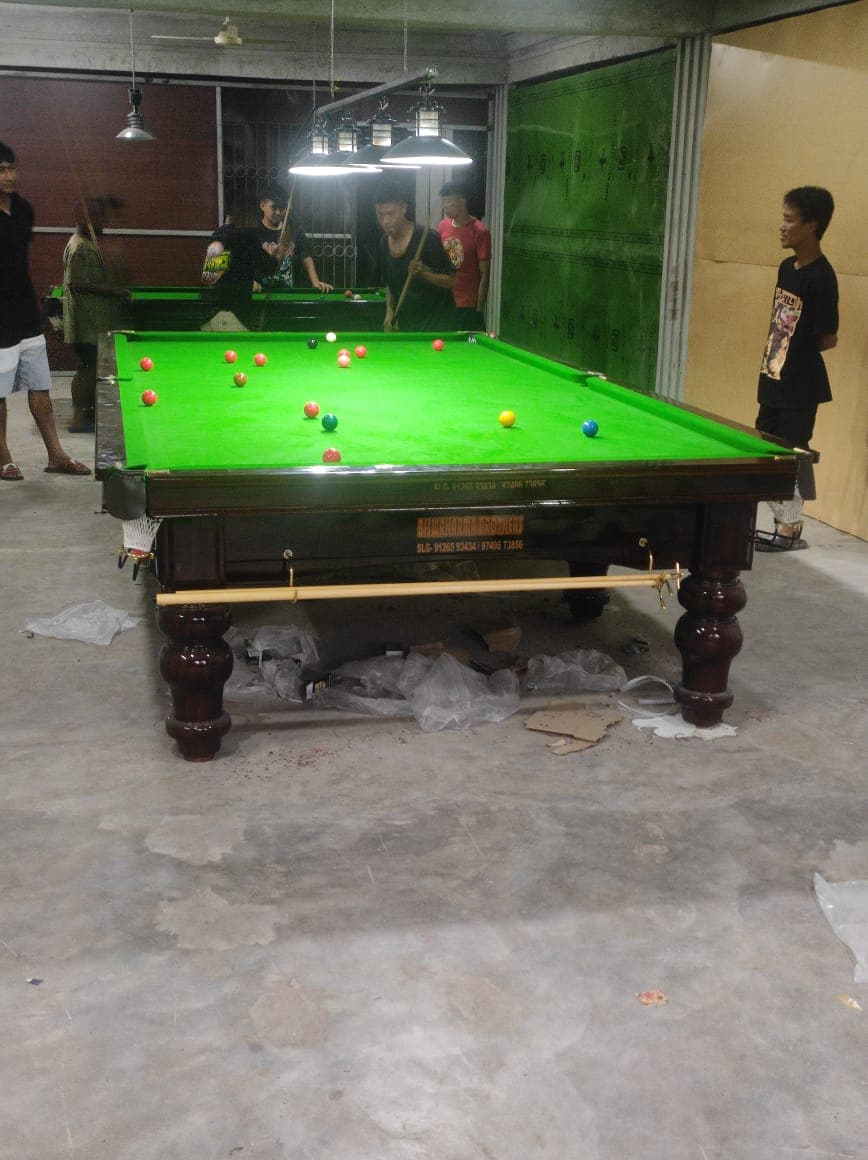 Snooker Table With Aramith ball set - image 1